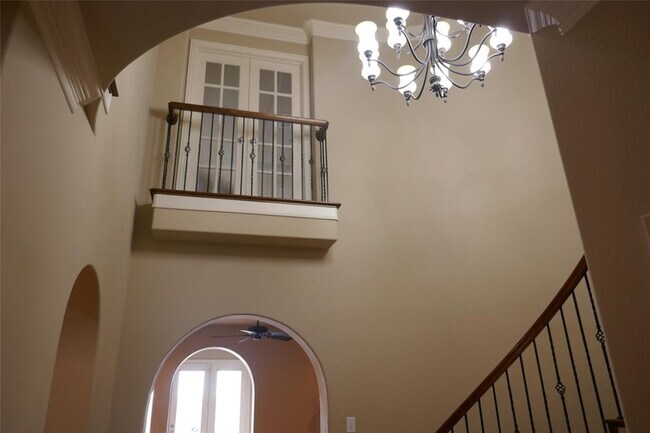 Building Photo - 2537 Windsor Castle Way