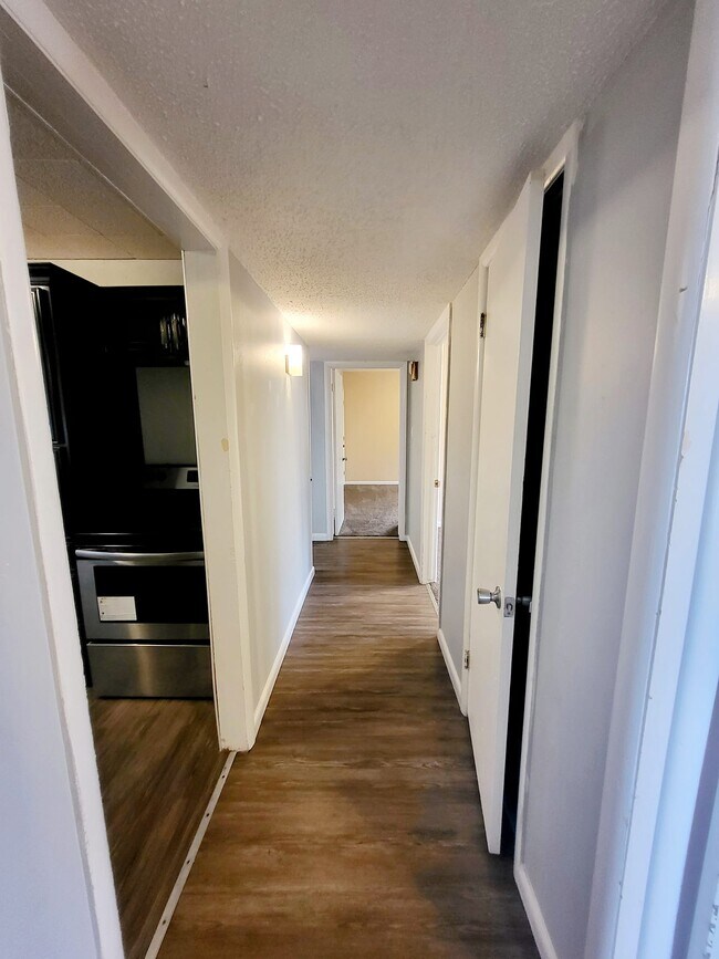 Building Photo - 3208 42nd St