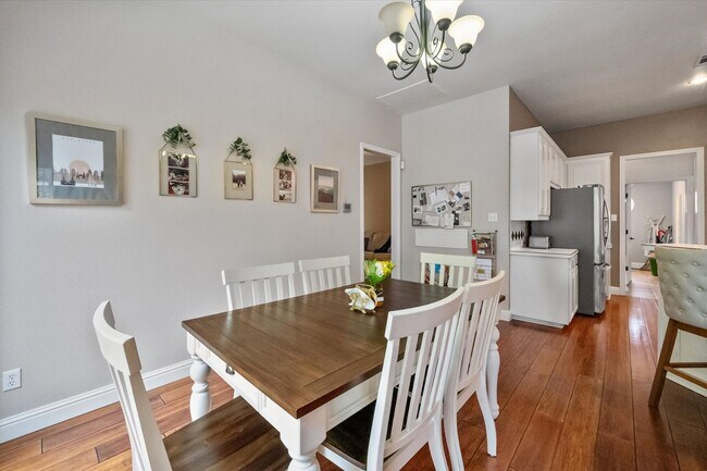 Building Photo - Gorgeous Cul-d-Sac home in Coveted Mansfie...