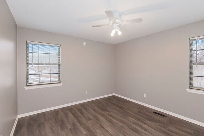 Building Photo - 15550 East 37th St S