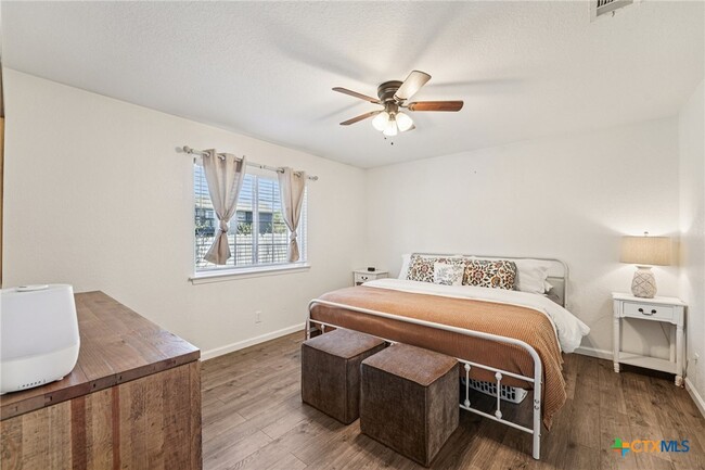 Building Photo - 2009 Starlight Dr