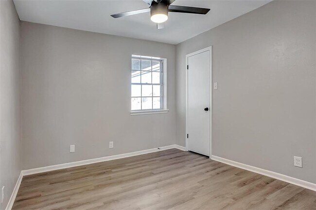 Building Photo - 3014 Northridge Dr