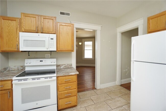 Building Photo - 2434 Kenilworth Ave