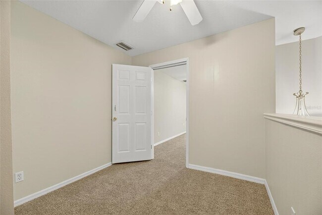 Building Photo - 172 Lake Shore Dr W