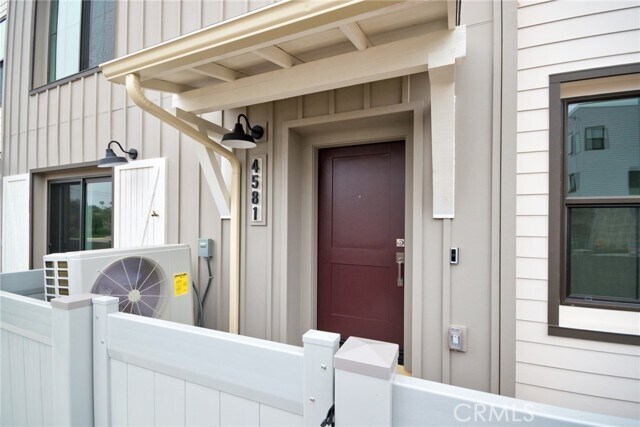 Primary Photo - 4581 Amaranth Ln