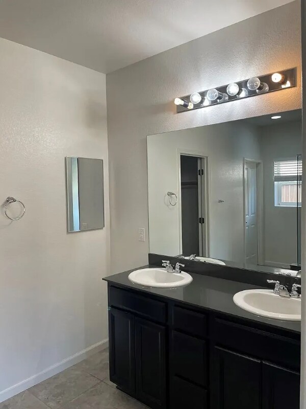 Building Photo - 14333 Durham Dr
