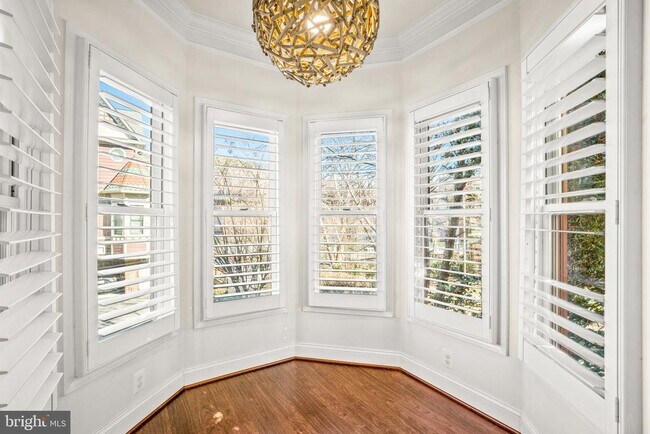 Building Photo - 211 Mill St