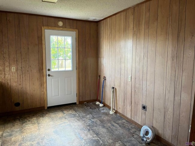 Building Photo - 240 Boudreaux St