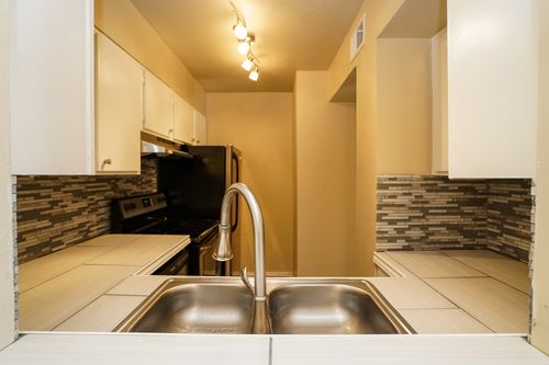 Building Photo - 820 Gentleman Rd