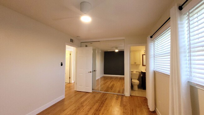 Building Photo - Stunning remodel in ideal location!