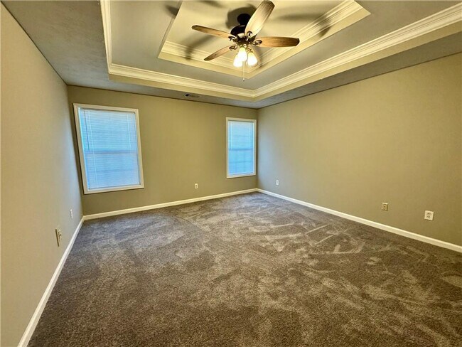 Building Photo - 1255 Avalon Dr