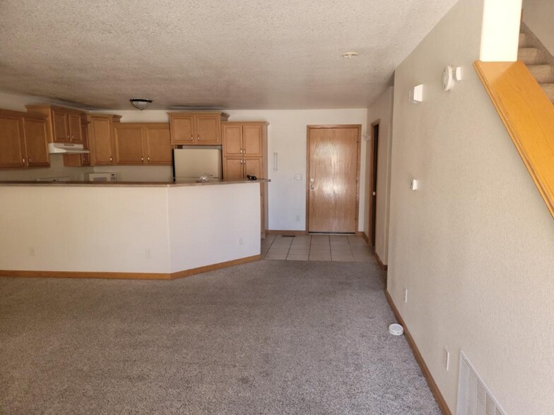 Building Photo - 7367 Carlin Grv