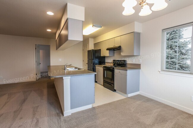 Building Photo - 2173 35th Ave Ct