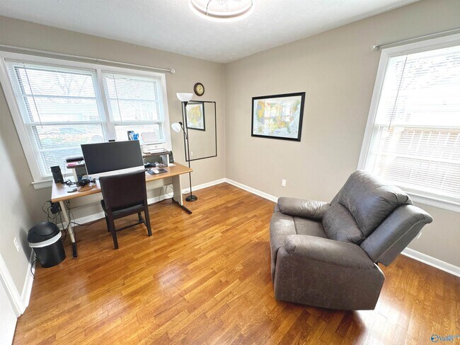 Building Photo - 1409 N Houston St