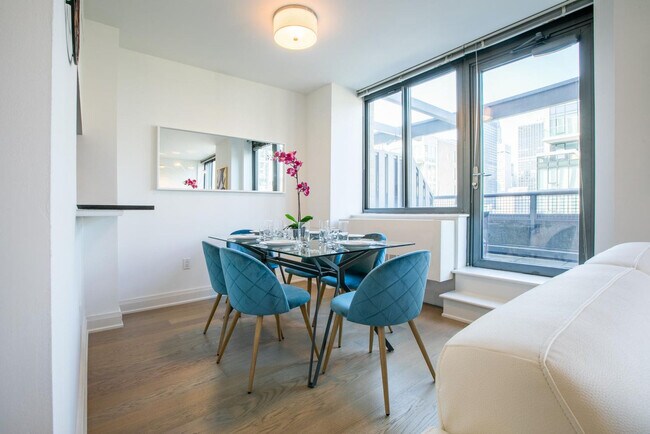 Building Photo - 45 E 33rd St