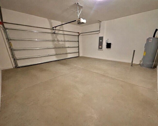 Building Photo - 7563 Ashcroft Dr