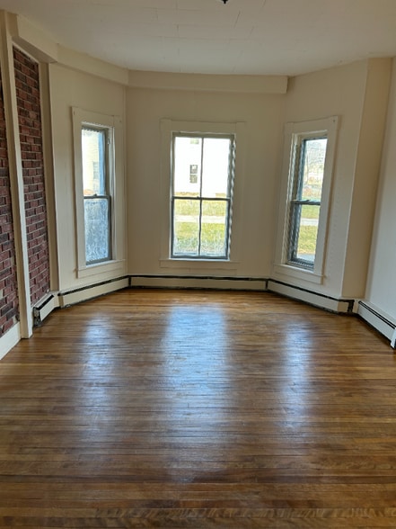 Building Photo - 41 Park St