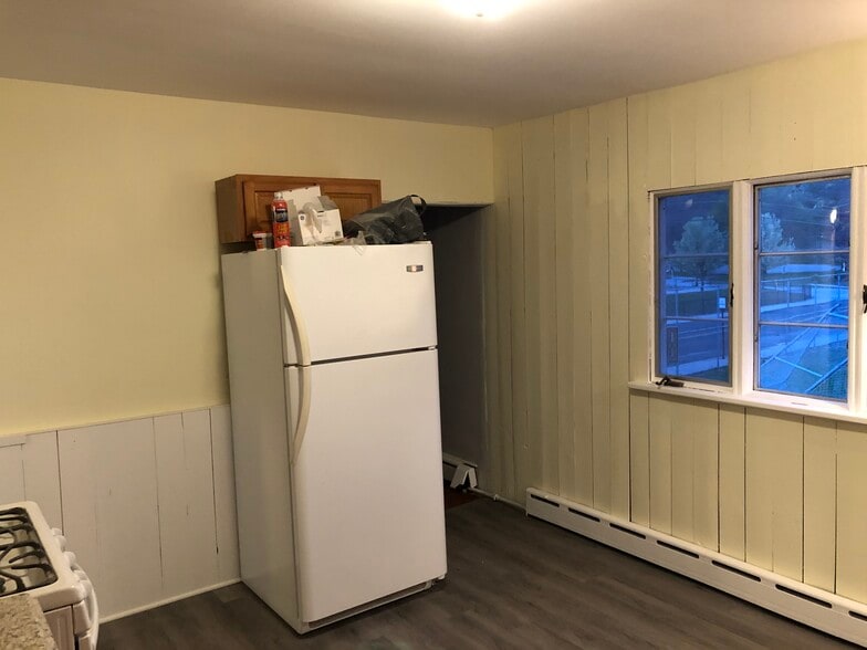 kitchen - 2nd floor - 326 Winthrop St