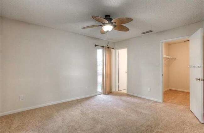 Building Photo - 1761 Lakeview Village Dr