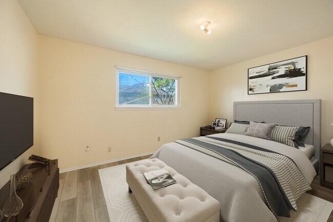 Building Photo - 4330 Willow Beach Dr