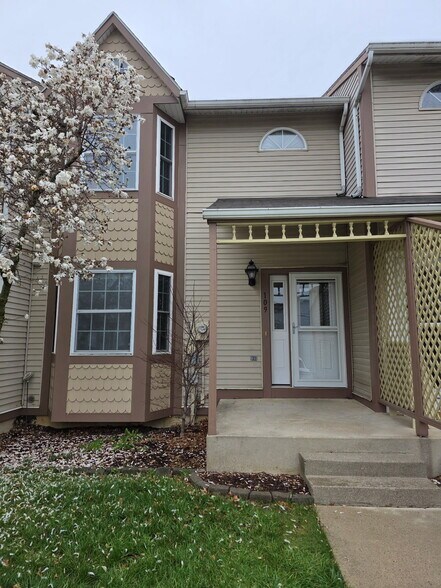Building Photo - 131 Freedom Ct