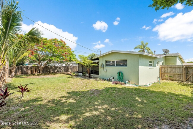 Building Photo - 250 Carib Dr