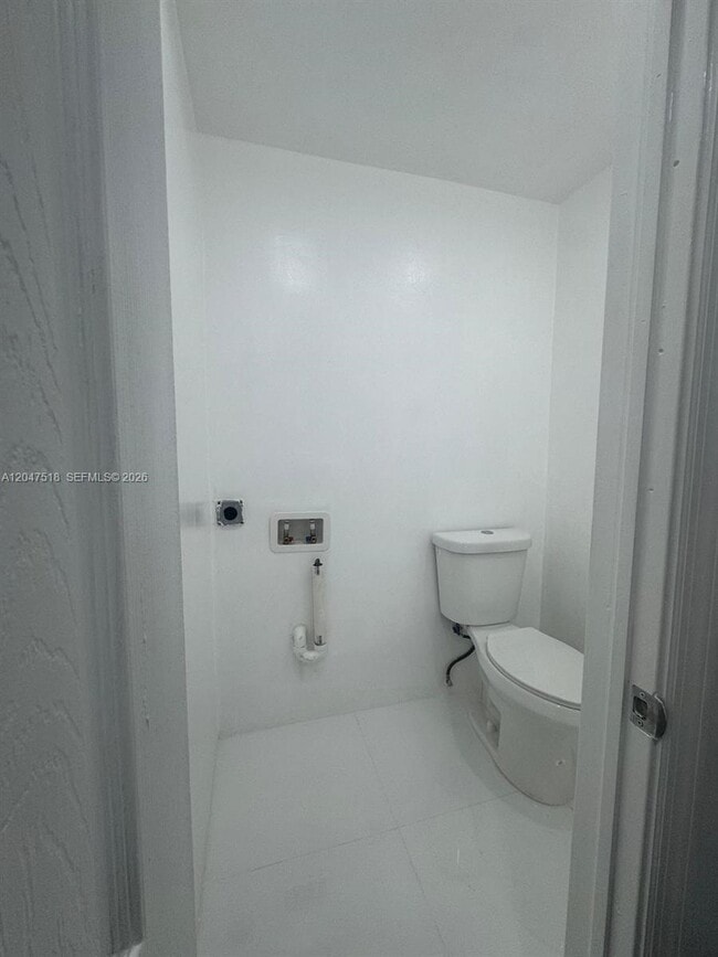 Building Photo - 3642 NE 171 St