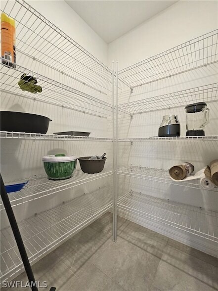 Building Photo - 5739 Oakmont Ct