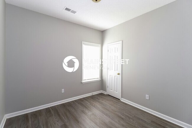 Building Photo - 3 Bedroom Pet-Friendly Home in CORDOVA, TN with Main Street Renewal