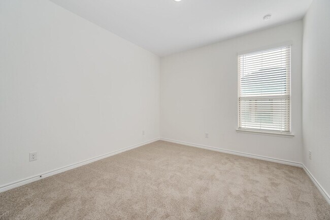 Building Photo - Brand-New 4 Bed | 2.5 Bath | Private Fenced Yard | Over 2,000 Sq Ft