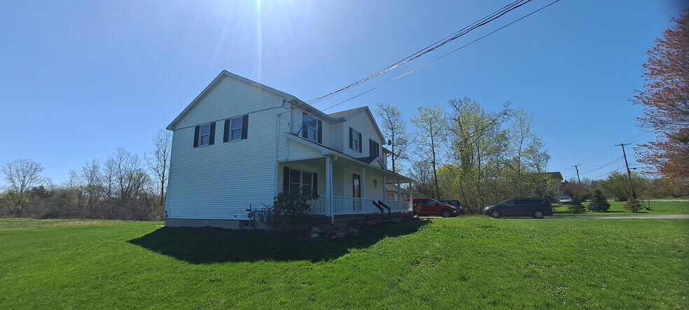 Primary Photo - 1671 Bowen Rd