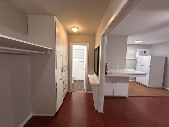 Building Photo - 8803 Timberside Dr