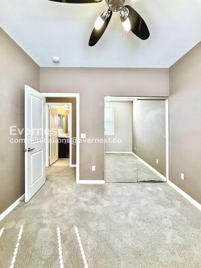 Building Photo - 44064 Calle Luz