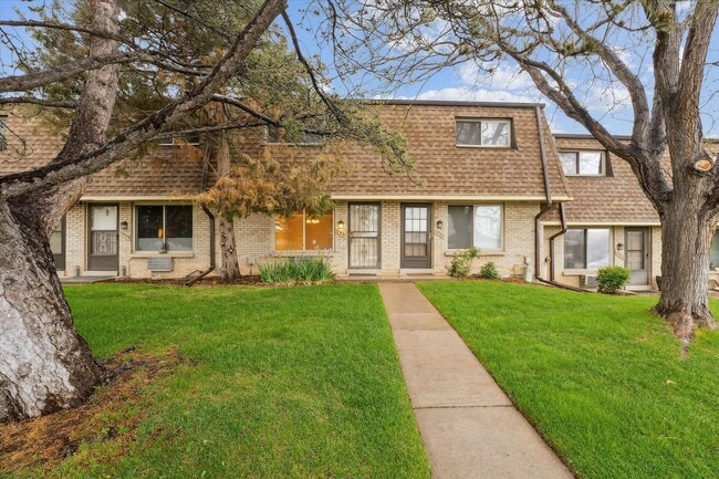 Primary Photo - Adorable and Spacious Golden Townhome