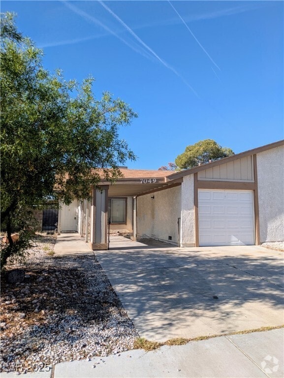 Building Photo - 7049 Sylvan Oak Dr