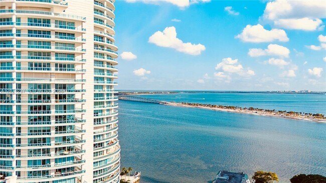 Building Photo - 2127 Brickell Ave