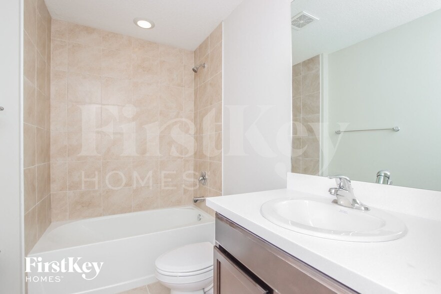 Building Photo - 811 Andrew St SE