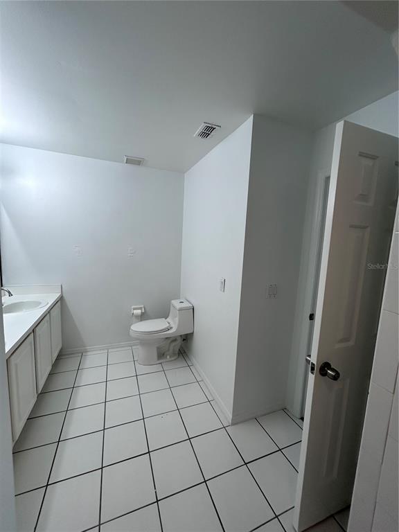 Building Photo - 2608 Spring Hill Dr