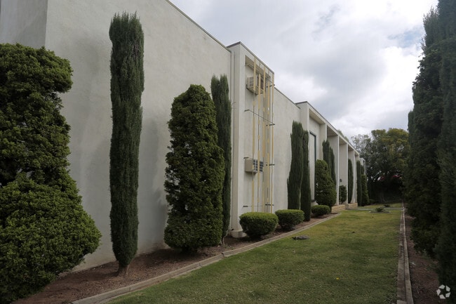Building Photo - 15959 Imperial Hwy