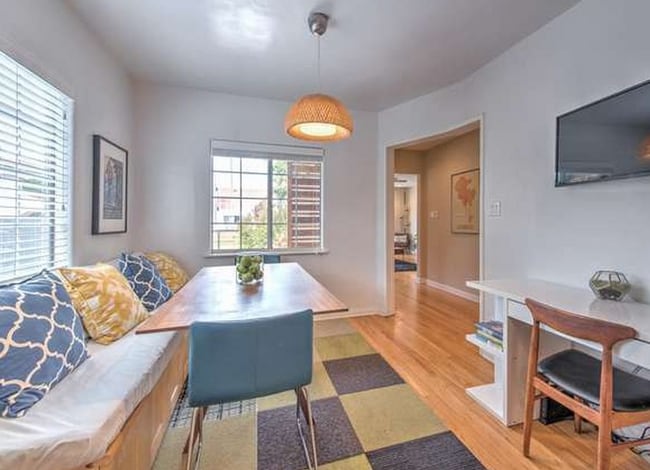 Building Photo - Beautifully Remodeled Home in Fantastic Westside Village/Palms location