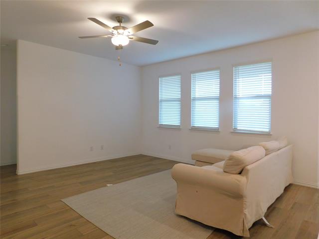 Building Photo - 3500 Kingsview Dr