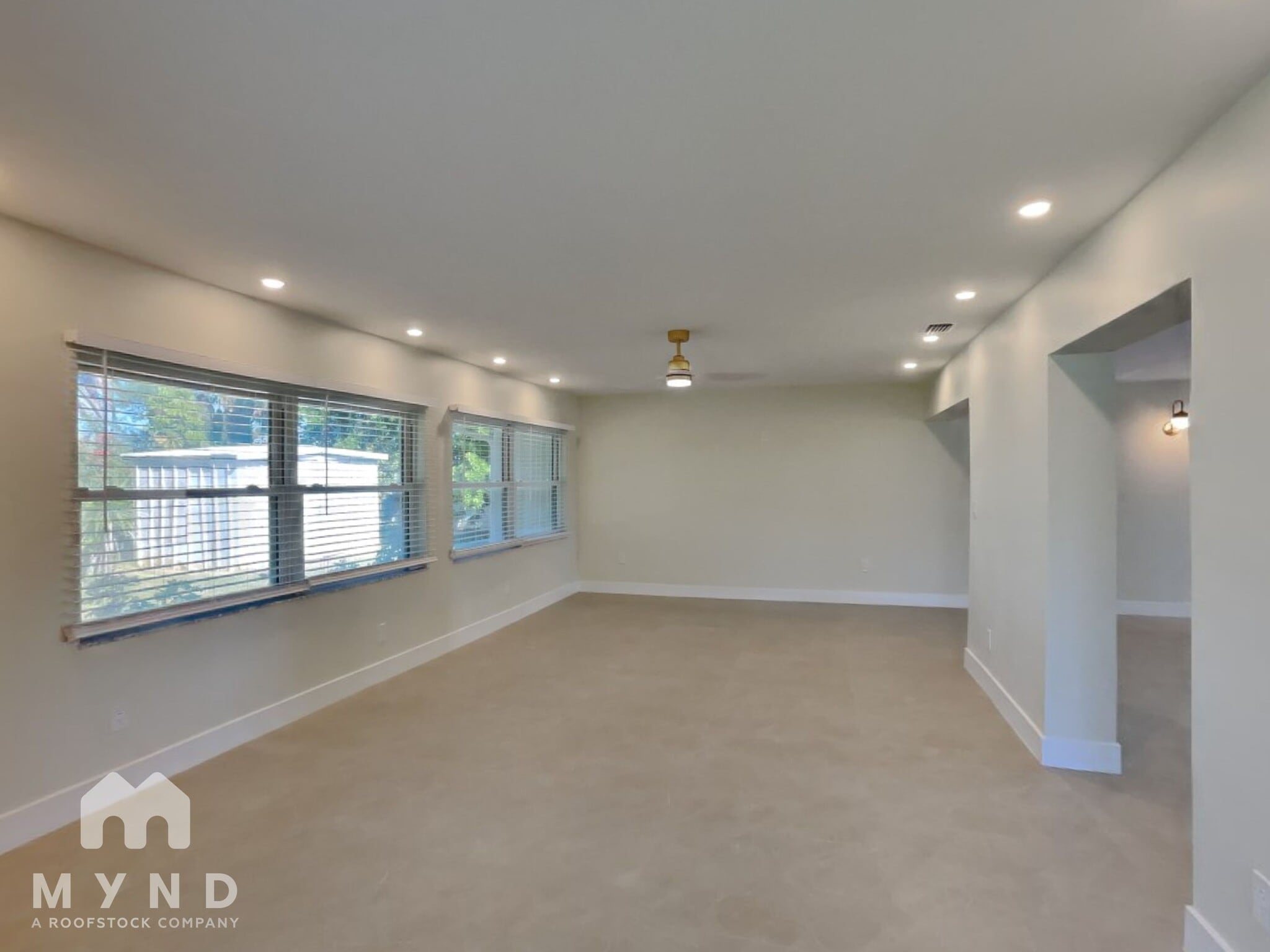 Building Photo - 10100 Paradise Blvd