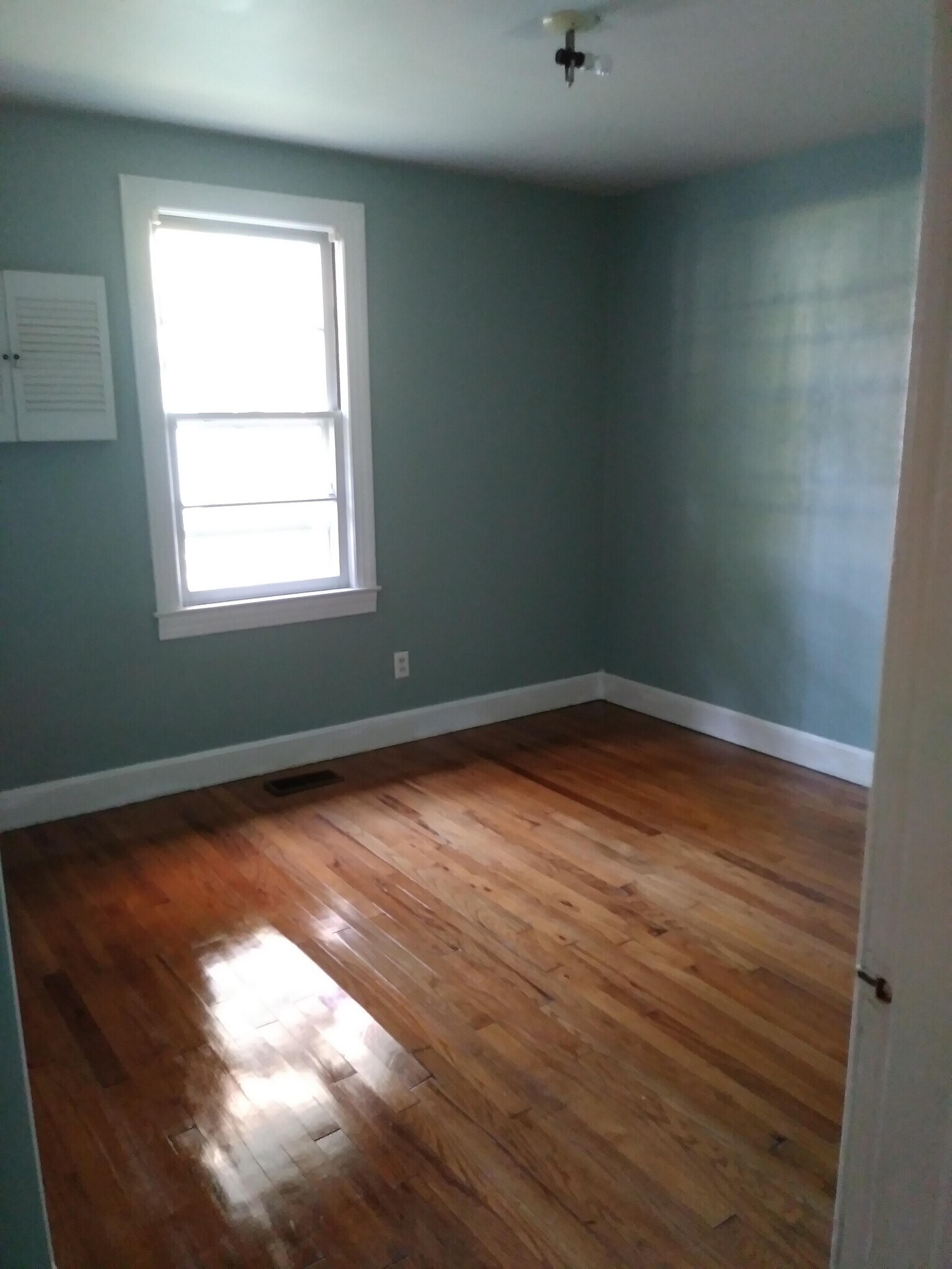 Bedroom #2 - 2609 Pioneer Rd