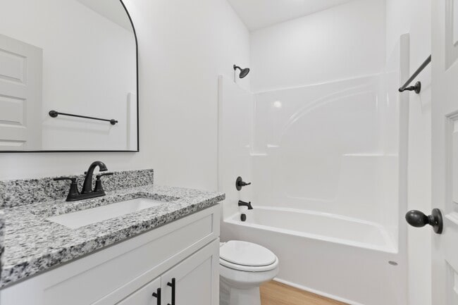 Building Photo - 116 Summer St