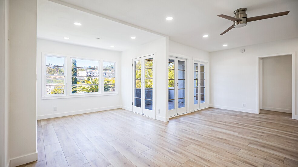 Building Photo - 2065 Ivar Ave