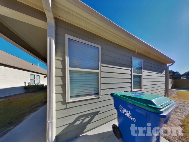 Building Photo - 7802 Bluefin Trail