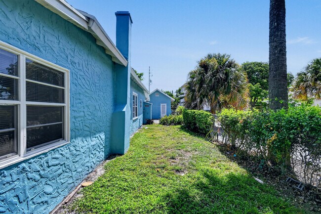 Building Photo - 3714 Morton Ave
