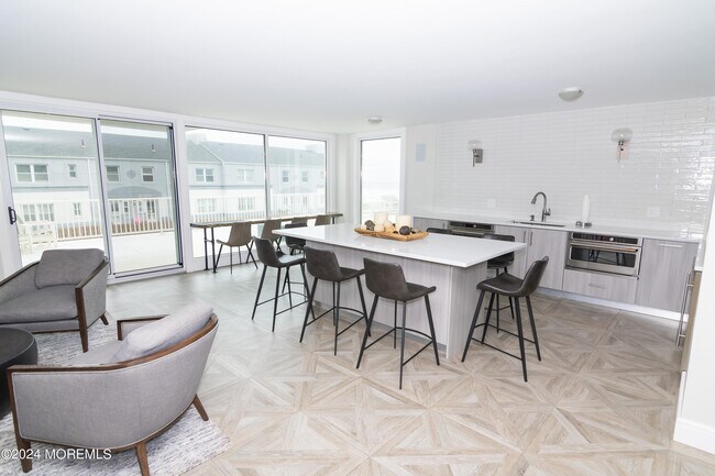 Building Photo - 675 Ocean Ave N