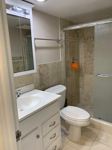 Building Photo - 2950 N Palm Aire Dr