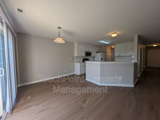 Building Photo - 11307 Breezehill Ln